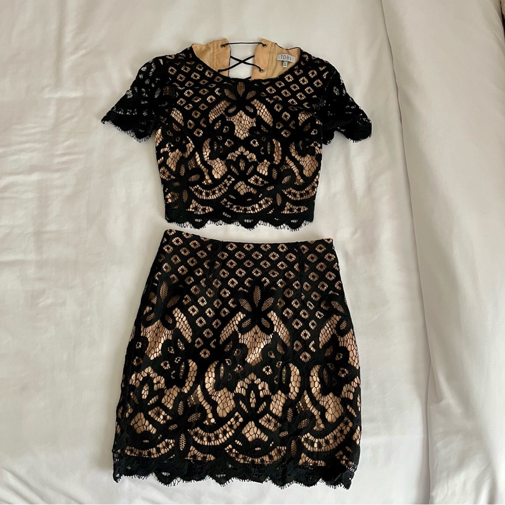 Tobi Black Lace Overlay Set